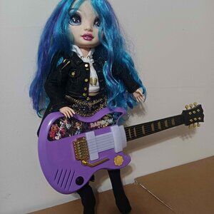 Rainbow High Amaya Raine With Guitar